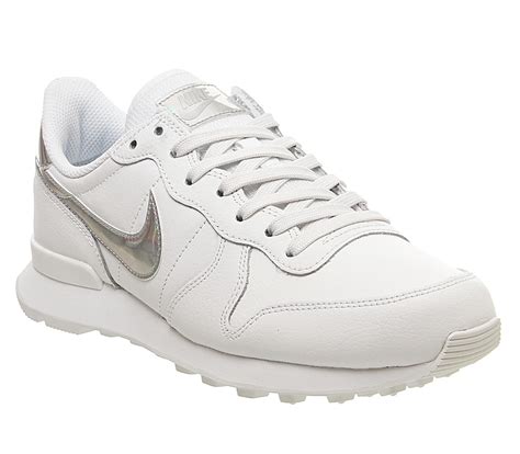 nike internationalist damen weiß silber metallic|Damen Internationalist Schuhe (1) .